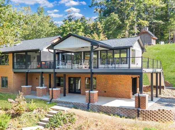 Front view of a home addition built by Grace Alon Builders